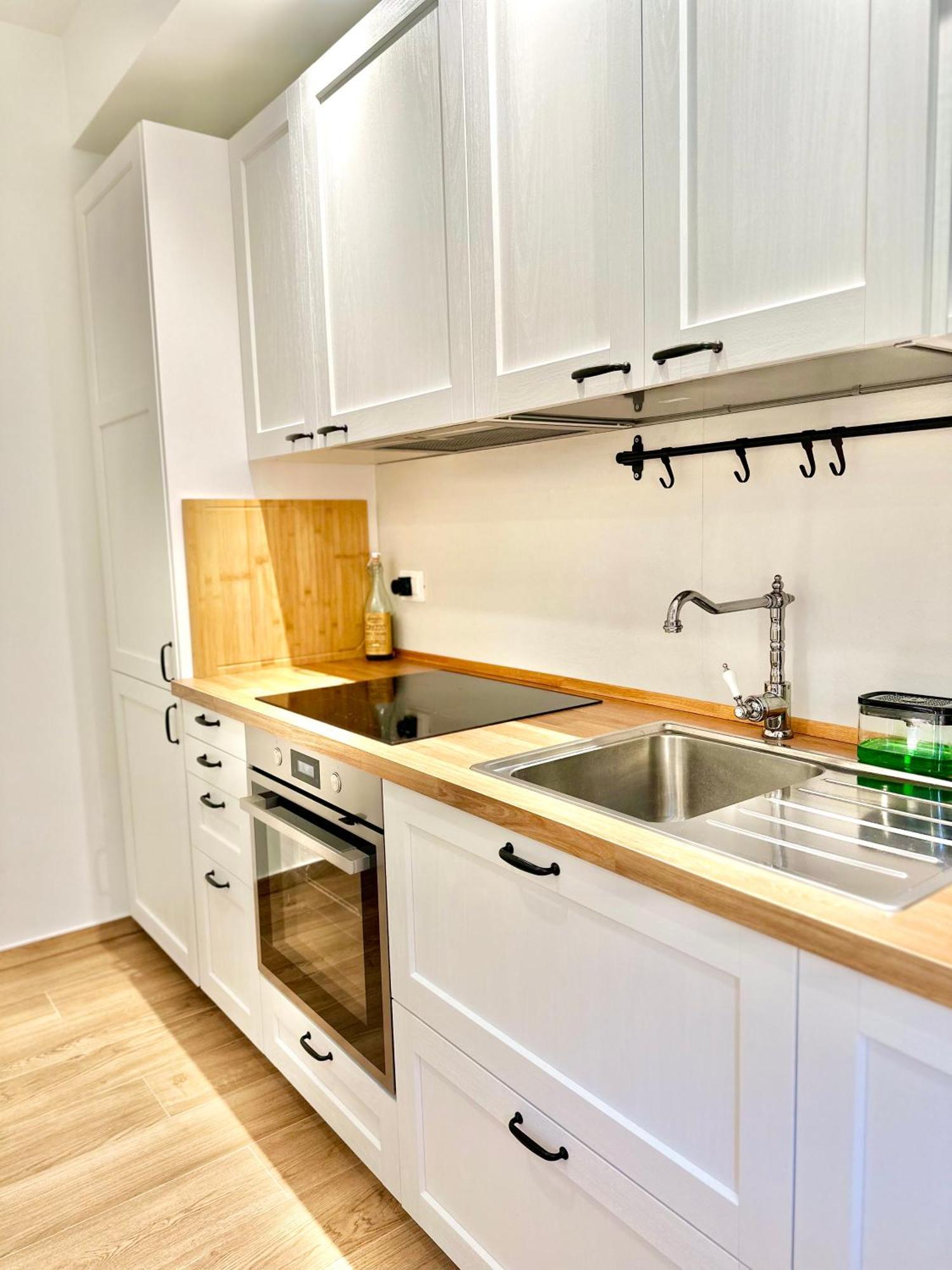 Jasmine Station - Cinque Terre Apartment ลาสเปเซีย ภายนอก รูปภาพ